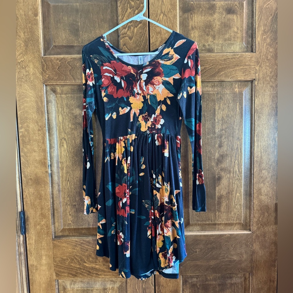 Himone Black with Floral Print Dress - Women's XS